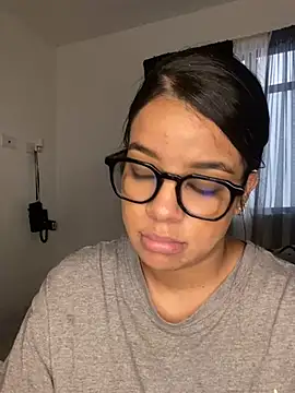 trianawhite online show from December 26, 7:16 pm