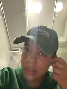 trianawhite online show from February 19, 6:21 pm