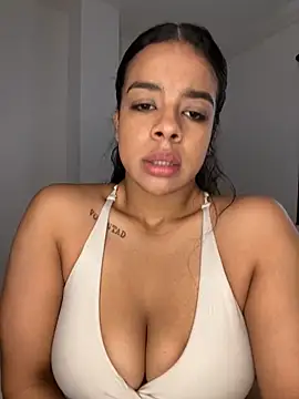 trianawhite online show from March 30, 4:30 pm