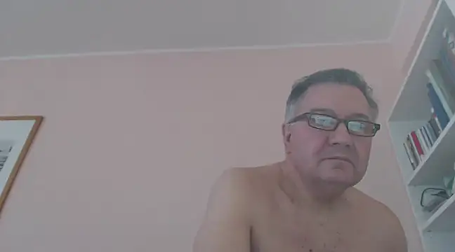 Snapshot of YOU6me chatting on December 19, 6:12 pm YOU6me online show from December 19, 6:12 pm