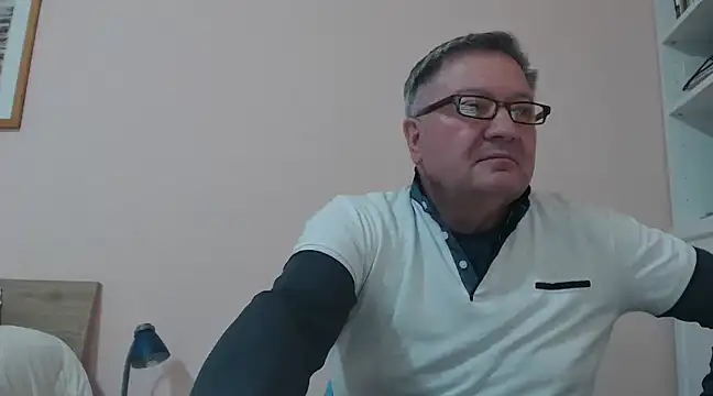 Snapshot of YOU6me chatting on December 26, 3:10 pm YOU6me online show from December 26, 3:10 pm