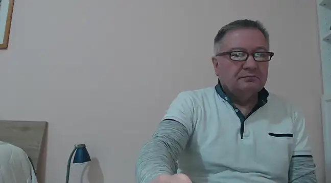 Snapshot of YOU6me chatting on January 14, 3:57 pm YOU6me online show from January 14, 3:57 pm