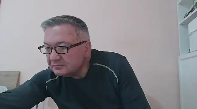 Snapshot of YOU6me chatting on January 21, 9:57 am YOU6me online show from January 21, 9:57 am