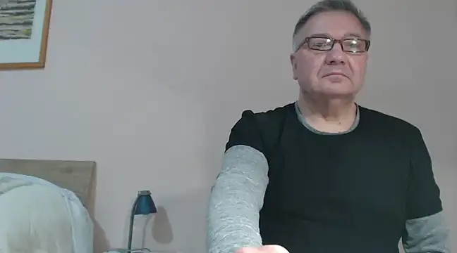 Snapshot of YOU6me chatting on January 26, 5:44 pm YOU6me online show from January 26, 5:44 pm