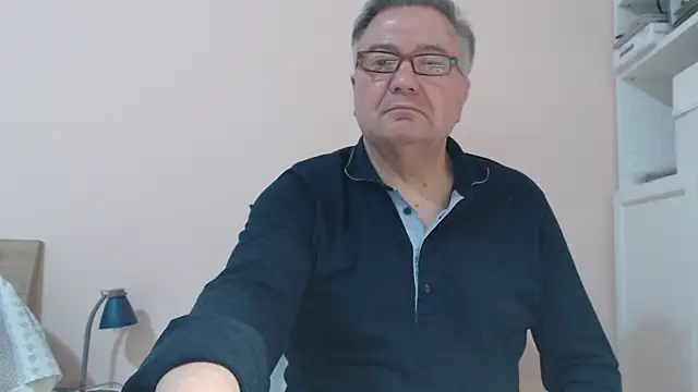 Snapshot of YOU6me chatting on February 22, 7:14 pm YOU6me online show from February 22, 7:14 pm