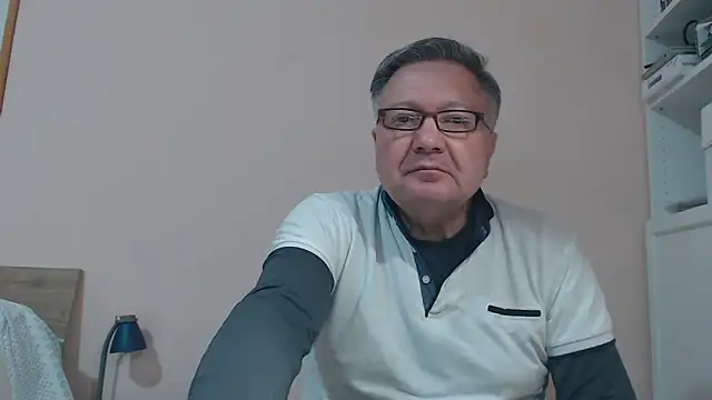 Snapshot of YOU6me chatting on February 28, 6:09 pm YOU6me online show from February 28, 6:09 pm