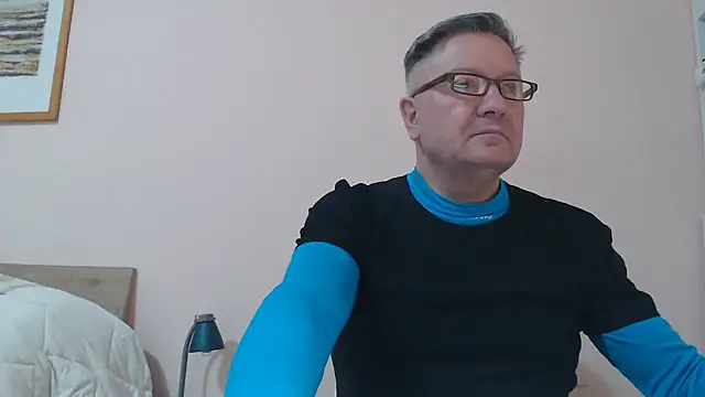 Snapshot of YOU6me chatting on March 20, 5:58 pm YOU6me online show from March 20, 5:58 pm