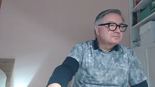 YOU6me online show from February 1, 4:05 pm