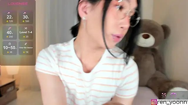 Snapshot of Ren_yoon chatting on May 3, 6:30 am Ren yoon online show from May 3, 6:30 am