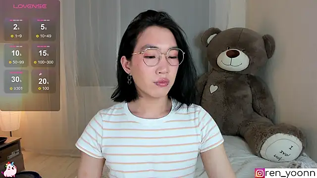 Snapshot of Ren_yoon chatting on May 16, 4:42 am Ren yoon online show from May 16, 4:42 am