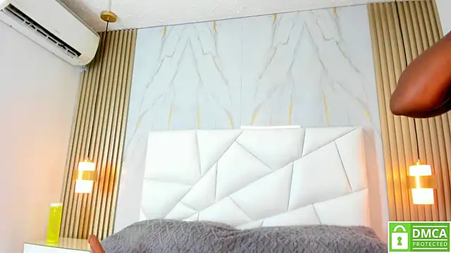 lissetlong69 online show from February 4, 8:35 am