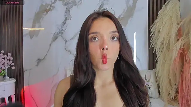 hannahill69 online show from September 15, 4:34 am