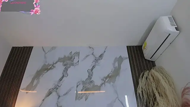 hannahill69 online show from January 15, 4:06 am