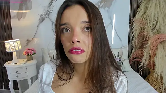 hannahill69 online show from March 24, 5:12 am