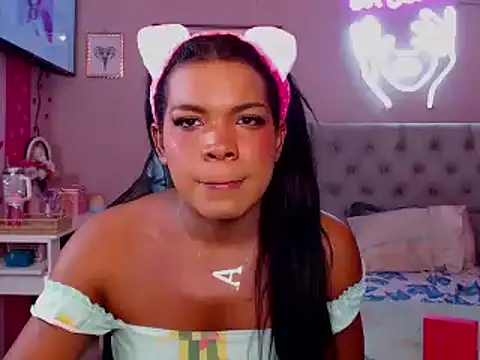 Snapshot of alexa_rodriicum chatting on May 2, 3:17 pm alexa rodriicum online show from May 2, 3:17 pm