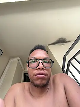 Snapshot of iamrafaelhot chatting on April 10, 12:32 pm iamrafaelhot online show from April 10, 12:32 pm