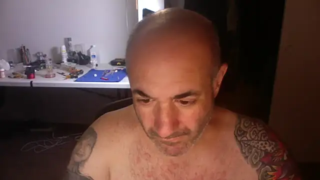 Snapshot of palidin1 chatting on May 30, 12:52 am palidin1 online show from May 30, 12:52 am