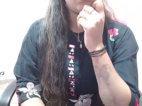 LovingPihu online show from February 14, 11:31 am