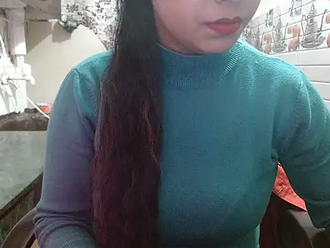 Snapshot of LovingPihu chatting on February 2, 6:23 am LovingPihu online show from February 2, 6:23 am