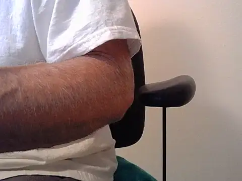 Snapshot of TrevorSteele chatting on December 15, 10:58 pm TrevorSteele online show from December 15, 10:58 pm