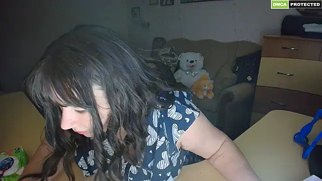 Lucretia Goldi  online show from January 21, 11:55 pm