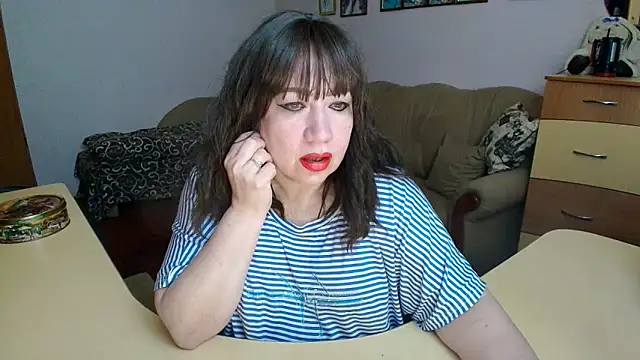 Snapshot of Lucretia_Goldi_ chatting on February 10, 9:41 pm Lucretia Goldi online show from February 10, 9:41 pm