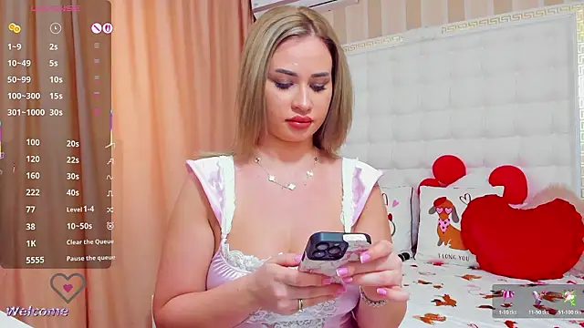 Snapshot of sassy_madeline chatting on February 23, 11:29 am sassy madeline online show from February 23, 11:29 am