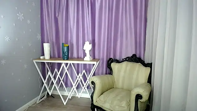 queen a n i online show from January 26, 9:19 am