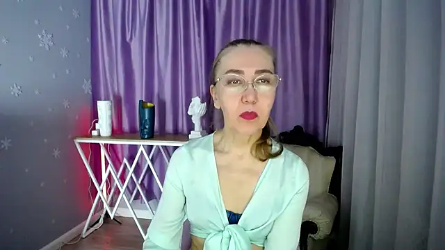 queen a n i online show from January 29, 11:20 am