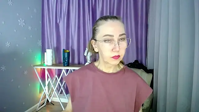 queen a n i online show from February 8, 3:31 pm