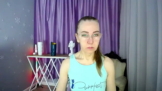 queen a n i online show from February 27, 7:34 am