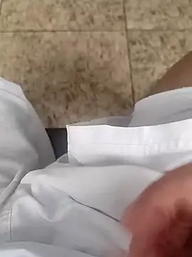 Snapshot of vini4016 chatting on December 31, 6:24 pm vini4016 online show from December 31, 6:24 pm