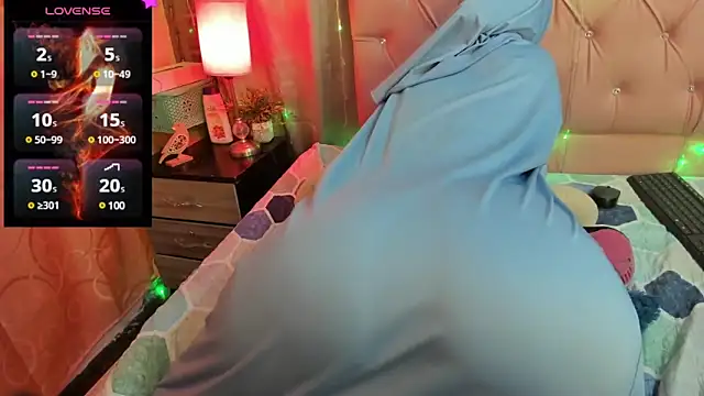 Snapshot of DarshaKhemu chatting on December 17, 11:27 pm DarshaKhemu online show from December 17, 11:27 pm