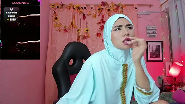 Snapshot of DarshaKhemu chatting on February 2, 1:02 am DarshaKhemu online show from February 2, 1:02 am