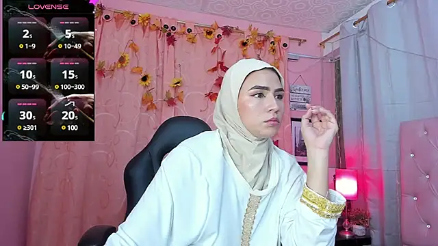 Snapshot of DarshaKhemu chatting on February 3, 8:46 pm DarshaKhemu online show from February 3, 8:46 pm