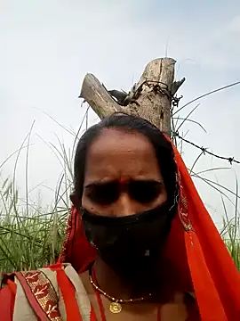 Snapshot of Mohni_Das chatting on February 28, 9:15 am Mohni Das online show from February 28, 9:15 am