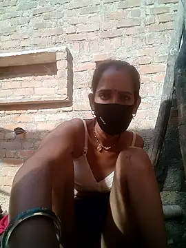 Snapshot of Mohni_Das chatting on May 2, 2:49 am Mohni Das online show from May 2, 2:49 am