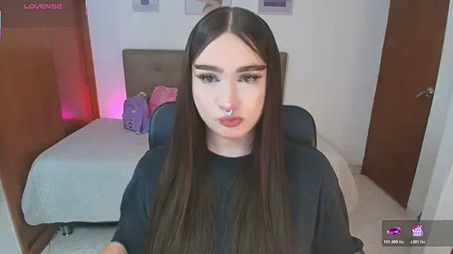 Miley Baker online show from April 6, 4:30 pm