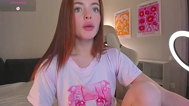 Snapshot of KylieStarrr chatting on December 7, 3:04 am KylieStarrr online show from December 7, 3:04 am