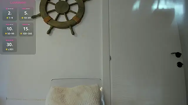 Naila18 online show from September 19, 6:48 am