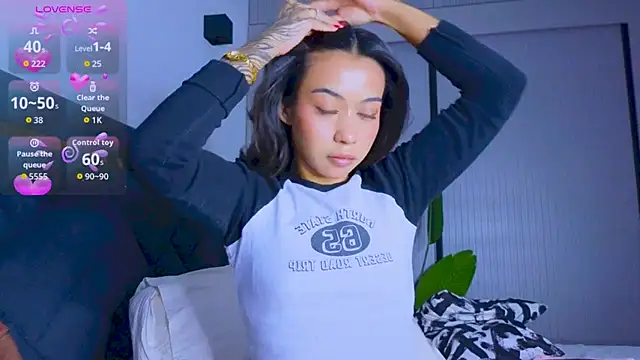 Mia Tin online show from September 17, 2:41 pm