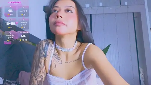 Snapshot of Mia_Tin chatting on February 6, 1:03 pm Mia Tin online show from February 6, 1:03 pm