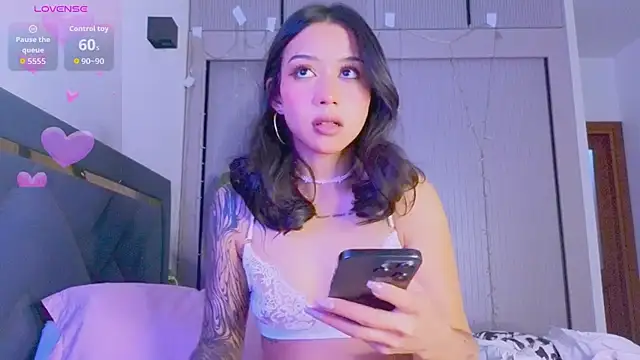 Snapshot of Mia_Tin chatting on February 11, 8:25 pm Mia Tin online show from February 11, 8:25 pm