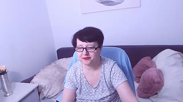 ChristaRose online show from October 5, 3:10 pm