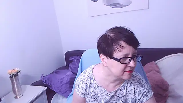 ChristaRose online show from November 7, 7:25 pm