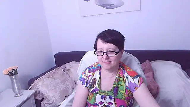 Snapshot of ChristaRose chatting on May 31, 3:19 pm ChristaRose online show from May 31, 3:19 pm