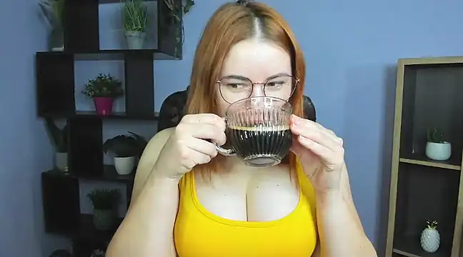 LAYLAxSTAR online show from February 23, 7:33 am