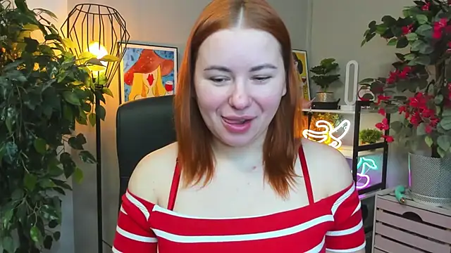 LAYLAxSTAR online show from December 17, 7:36 am