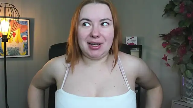 LAYLAxSTAR online show from April 2, 6:22 am