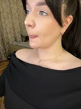 HellMoor online show from November 6, 7:04 pm